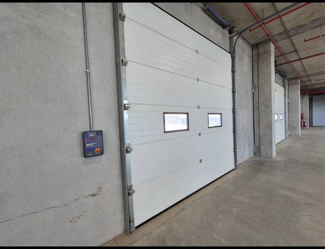 2,322M² WAREHOUSE TO LET IN ATLANTIC HILLS